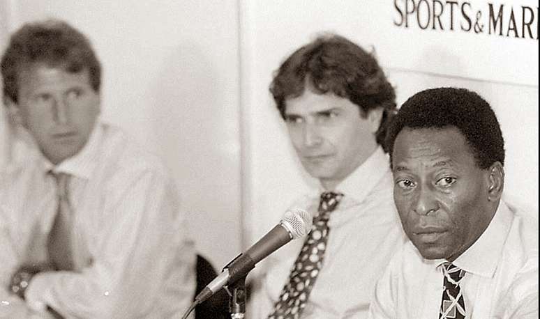 Nos tempos de ministro do esporte, Pelé participou de uma coletiva de imprensa junto do tricampeão mundial Nelson Piquet 