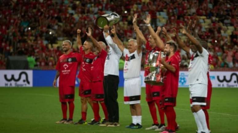 Jogo das Estrelas teve casa cheia no Maracanã (Foto: Armando Paiva / LANCE!)