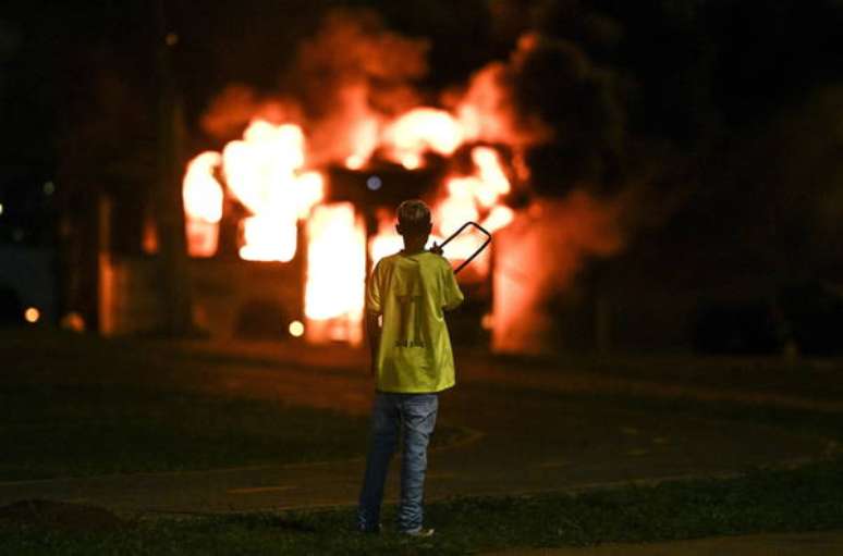 Bolsonaristas protestam contra eleição de Lula em Brasília