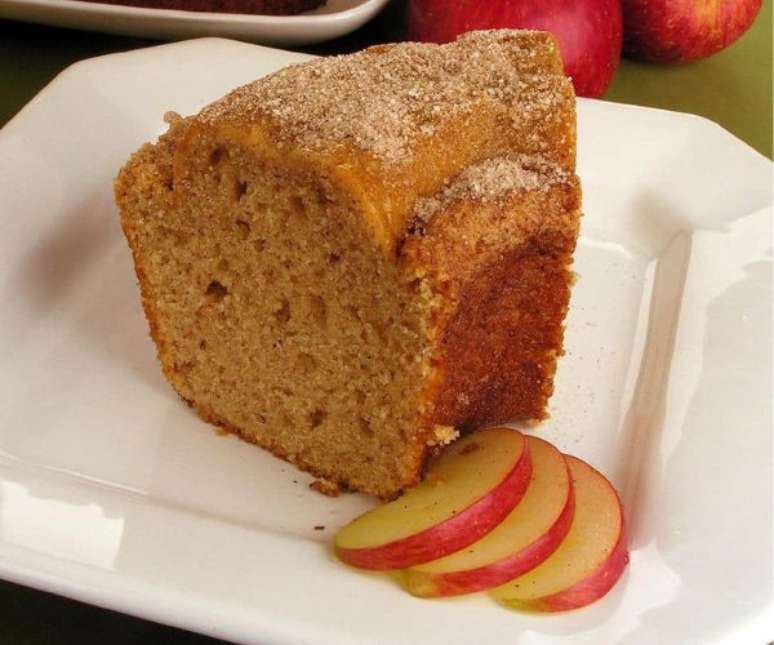 Bolo de casca de maçã (Reprodução / Guia da Cozinha)