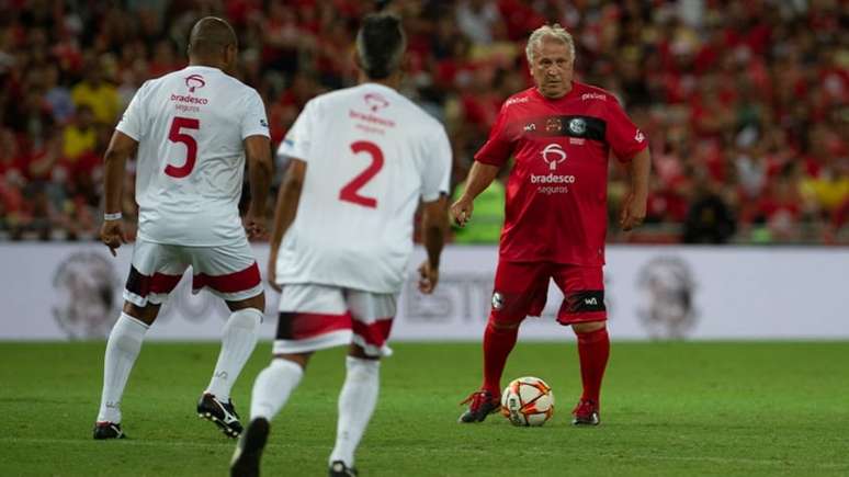 Zico marcou um gol no Jogo das Estrelas desta quarta-feira (Armando Paiva/LANCE!)