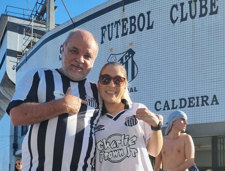 Eli e Livia Camillo na Vila Belmiro