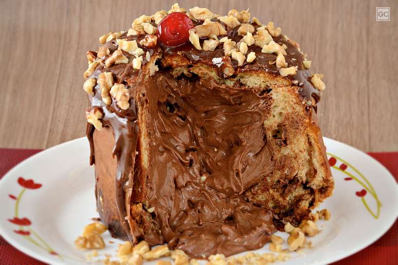 Chocotone vulcão – Foto: Guia da Cozinha