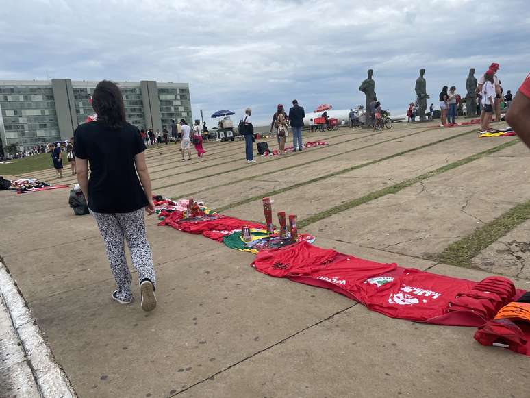 Apoiadores de Lula chegam animados a Brasília e dizem não temer hostilidades