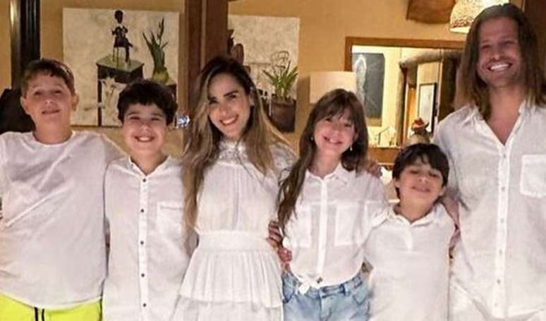 Wanessa Camargo e Dado Dolabella reuniram seus filhos em foto de Ano Novo em 31 de dezembro de 2022.