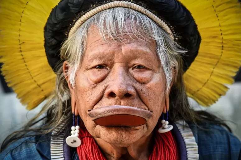 Raoni Metuktire rodou o mundo em prol das causas indígena e ambiental
