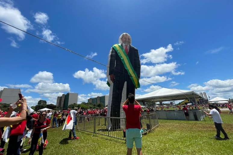 Lula inflável do Movimento Lula Gigante