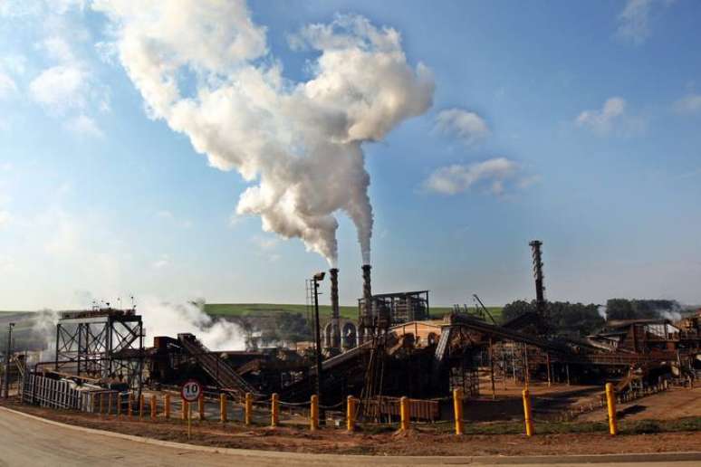 Planta de produção de etanol em Piracicaba, interior de São Paulo; combustível ficou menos vantajoso para consumidores