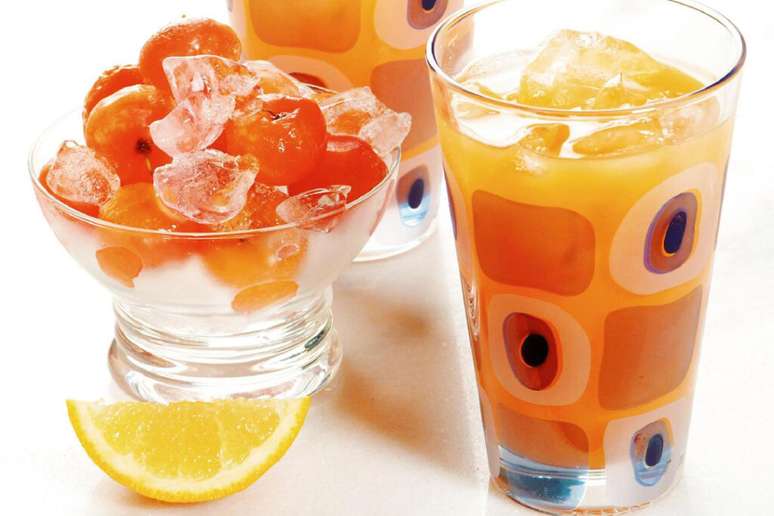 Suco de acerola e laranja – Foto: Guia da Cozinha