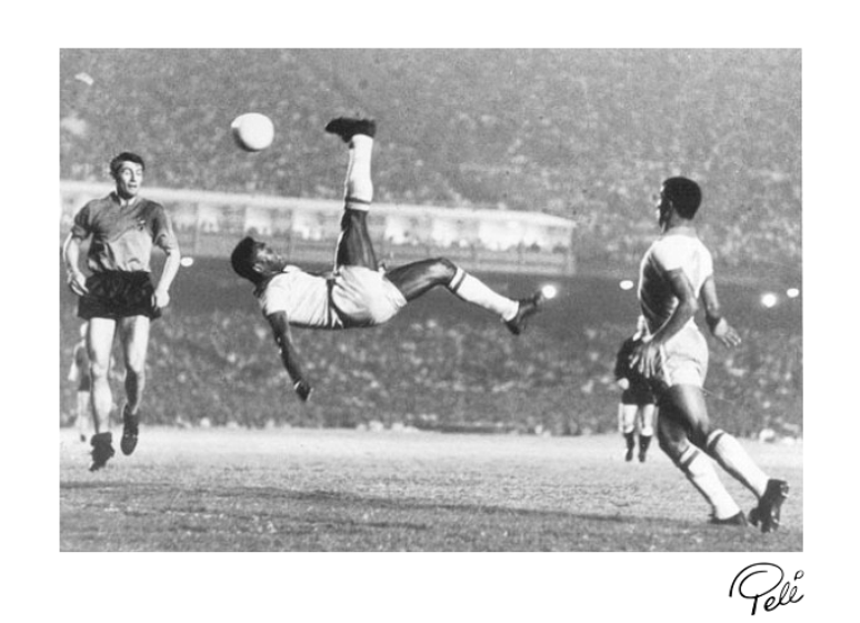 Foto de Pelé dando bicicleta virou um clássico