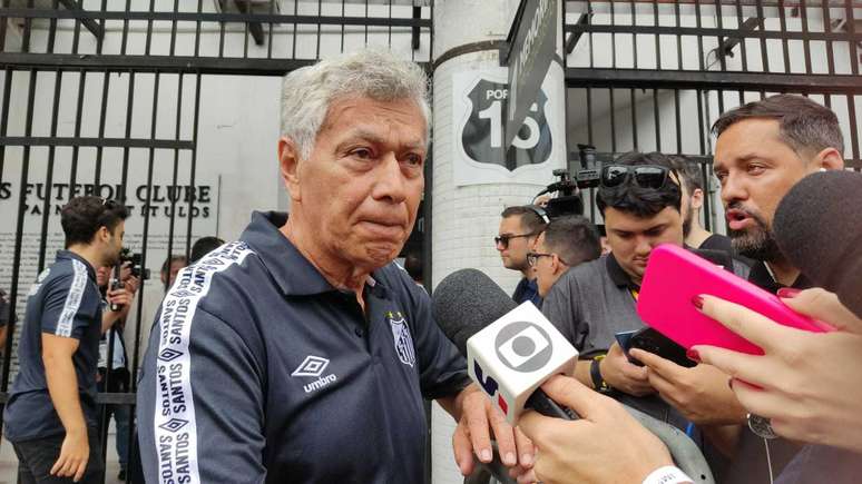 Clodoaldo, ex-Santos, lamenta morte de amigo e defende aposentadoria da camisa 10 do clube
