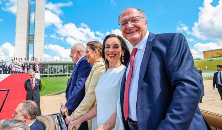 Beleza 70+ de Lu Alckmin impressiona web e dermato lista dicas e segredos para pele jovial.