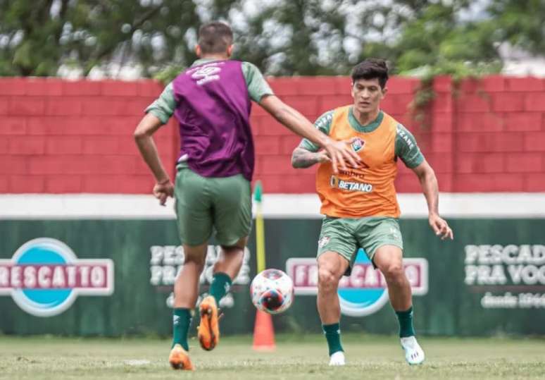 Cano treinou com bola no CT Carlos Castilho (Foto: Marcelo Gonçalves / Fluminense)