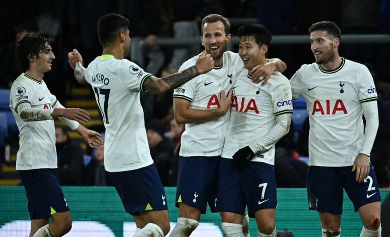 Tottenham tenta entrar no G-4 da Premier League para se classificar à Champions (Foto: BEN STANSALL / AFP)