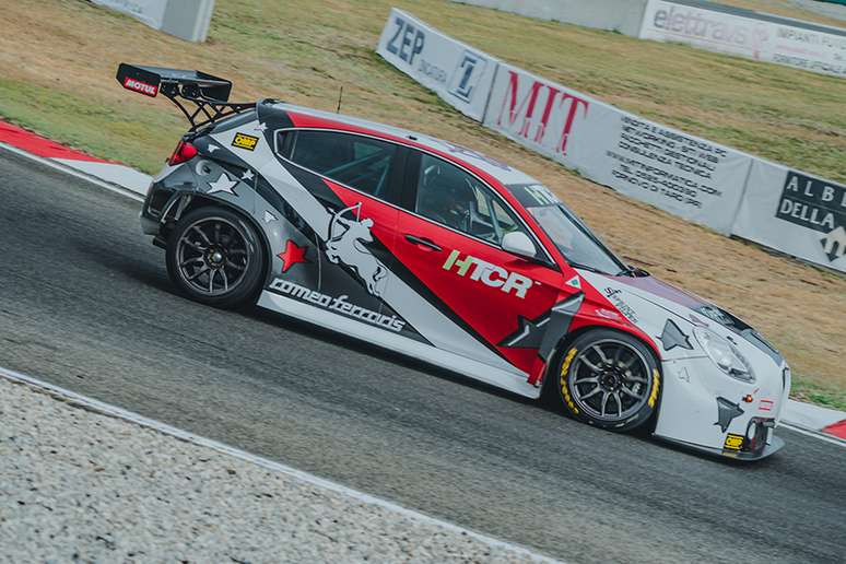 A Alfa Romeo usada como base de testes para o sistema híbrido do TCR