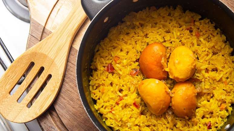 Frango com pequi – Foto: Guia da Cozinha