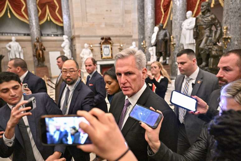 Kevin McCarthy é pivô de crise entre republicanos na Câmara dos Representantes dos EUA