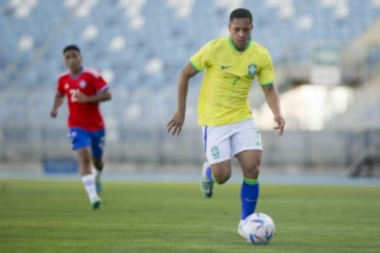 Vitor Roque é um dos principais nomes do time de Ramon Menezes (Foto: Adriano Fontes / CBF)