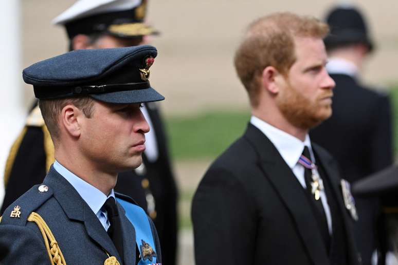 Príncipes William e Harry durante funeral da rainha Elizabeth, em Londres 19/09/2022 