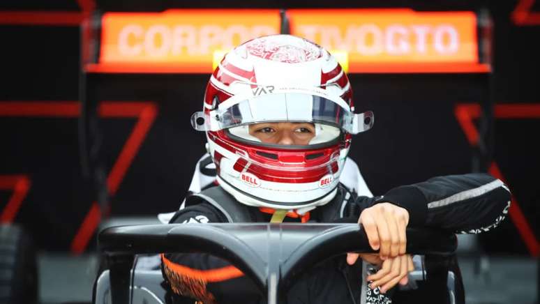 Rafael Villag&oacute;mez vai para mais um ano de F3 ao lado da Van Amersfoort 