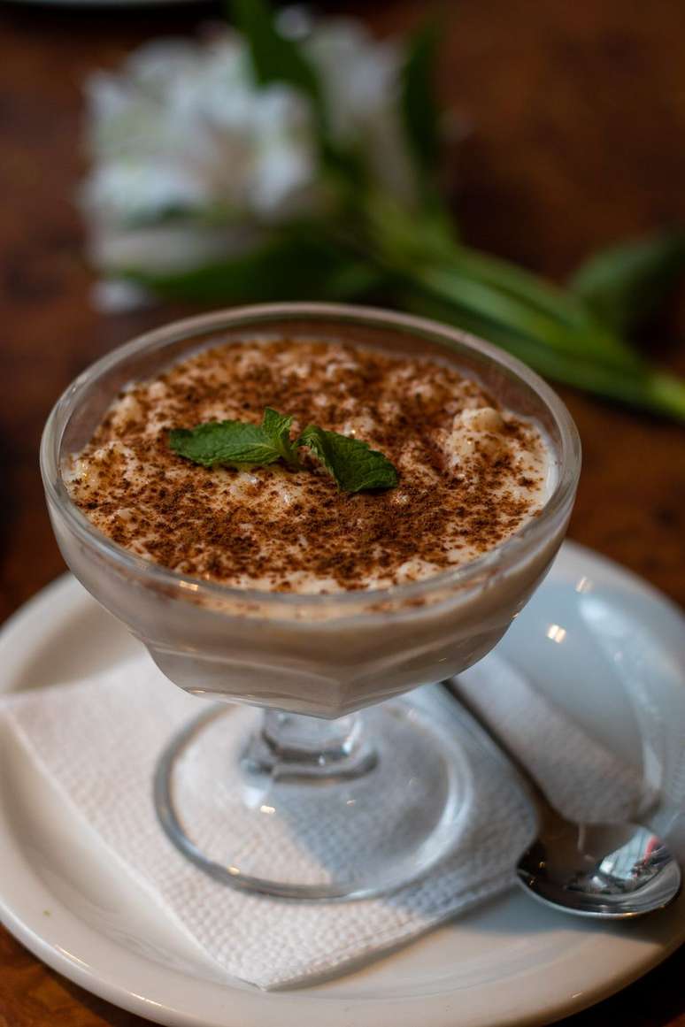 O arroz doce com limão siciliano e coco está entre as sobremesas mais pedidas no Café Girondino, o mais antigo da cidade.