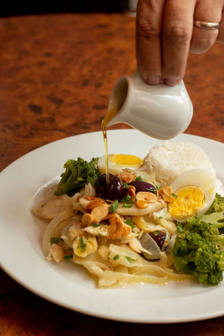 Bacalhau a Gomes de Sá é um dos pratos clássicos do cardápio semanal do Café Girondino.