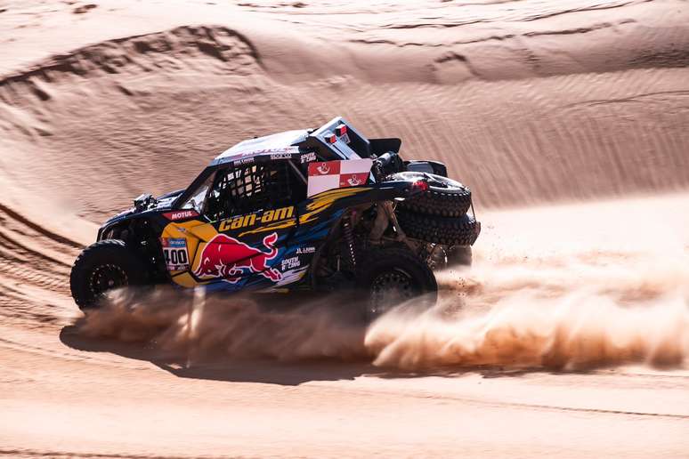 Rokas Baciuska venceu a primeira maratona do Dakar nos UTVs 