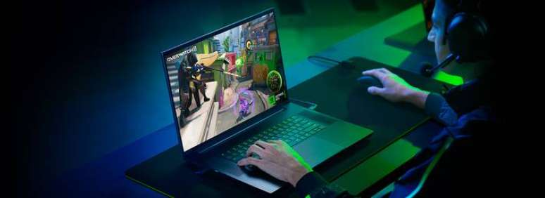 O notebook Blade 18, da Razer, quer substituir o "PC gamer"