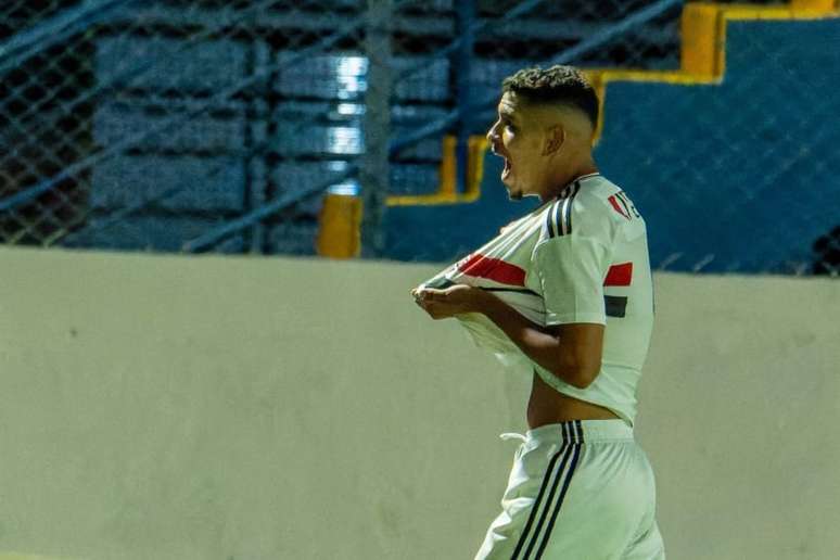 Com três gols, São Paulo vence o Porto Velho em estreia na Copinha