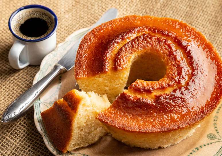 Bolo de Cenoura: 5 Receitas Fáceis Com Cobertura para Saborear essa Delícia