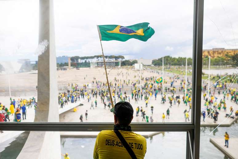 Bolsonarista radical durante onda de vandalismo e depredação em Brasília 