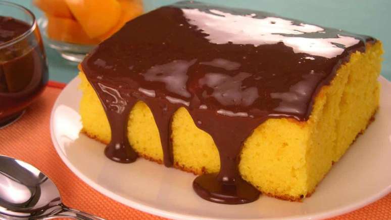 Bolo de abóbora com brigadeiro – Foto: Guia da Cozinha