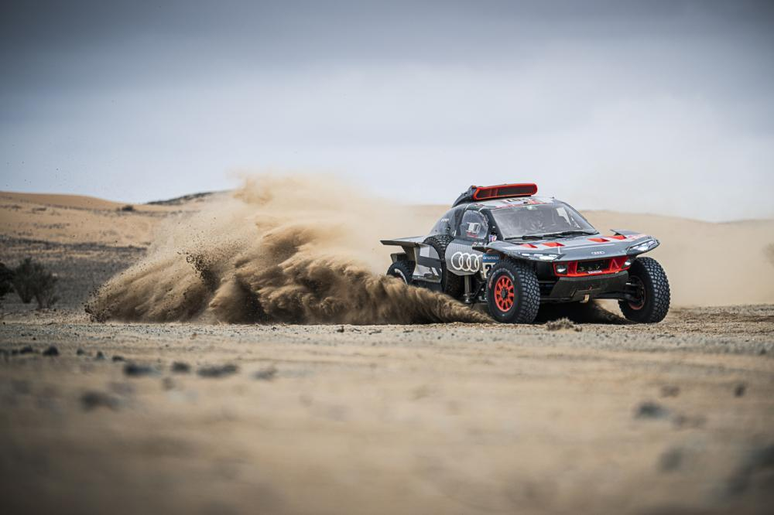 Carlos Sainz está fora do Dakar 