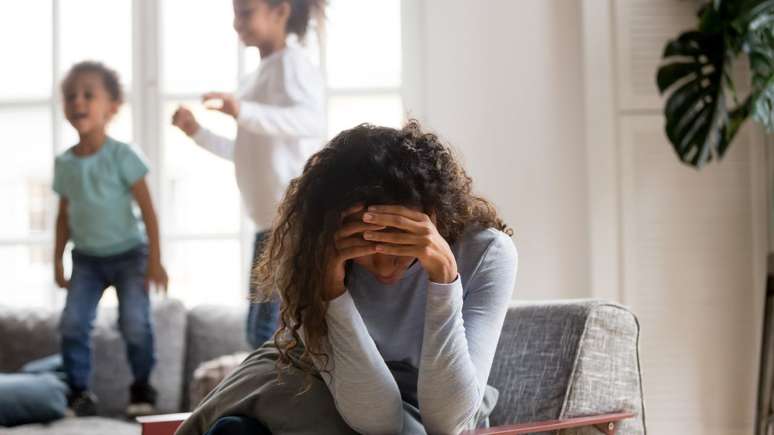 O burnout parental é uma condição que provoca extrema exaustão emocional -