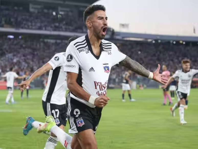 Lucero foi o artilheiro do clube chileno em 2022 (Divulgação/Colo-Colo)