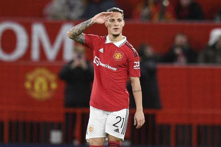 Brasileiro abriu o placar para o Manchester United (Foto: OLI SCARFF / AFP)