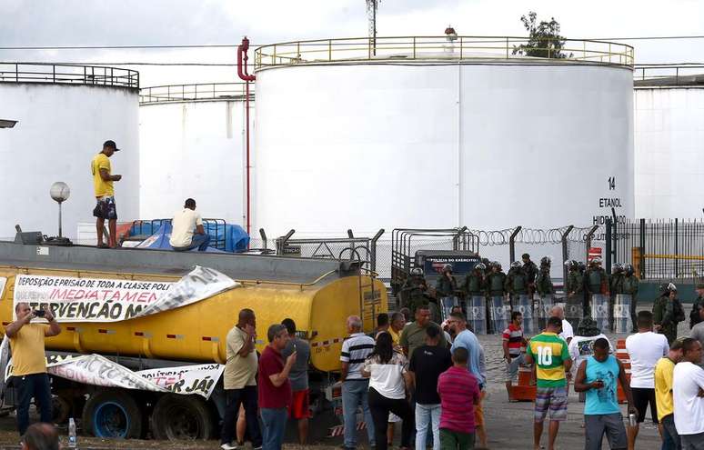 A Refinaria Duque de Caxias, na Baixada Fluminense, seria um dos alvos dos golpistas