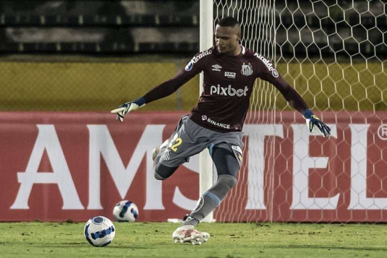 Goleiro John vai defender o Internacional em 2023 (Foto: Ivan Storti/Santos FC)