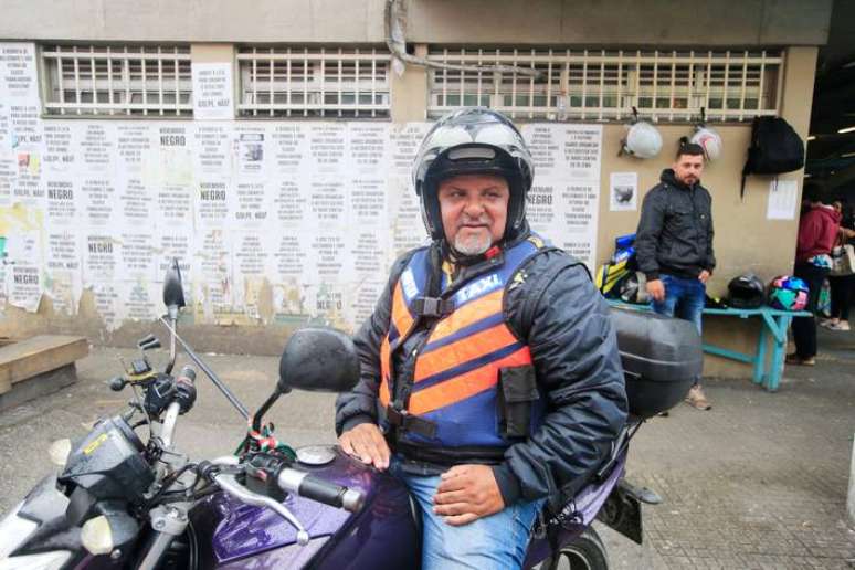 Edgar Souza afirma que trabalha como mototaxista desde 2017, sempre com crescimento da demanda.