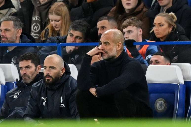 Pep Guardiola escalou time reserva nas quartas de final da Copa da Liga (Foto: GLYN KIRK / IKIMAGES / AFP)