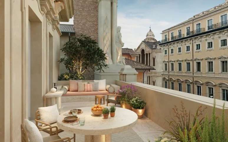 Um pal&aacute;cio na Piazza San Marcello est&aacute; sendo cuidadosamente restaurado para virar um hotel da Six Senses em Roma.