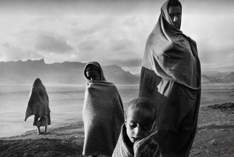 Fotografia parte da mostra &Ecirc;xodos, de Sebasti&atilde;o Salgado.