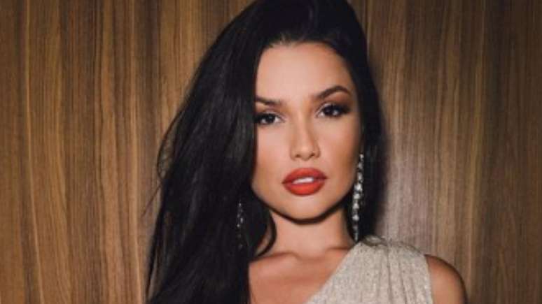 Juliette reveals that she is ill after her grandmother’s sudden death