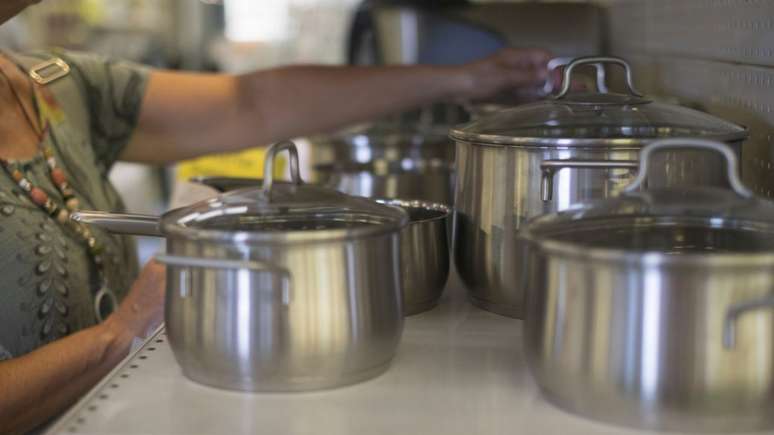 As panelas de inox são as queridinhas da cozinha dos brasileiros – Foto: Shutterstock