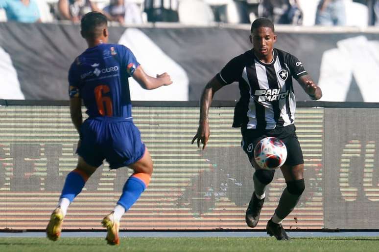 Botafogo começou com derrota sua campanha no Campeonato Carioca 2023 (Foto: Vítor Silva/BFR)