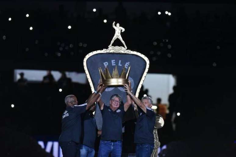 Santos presta homenagens a Pel&eacute; no duelo com o Mirassol no Paulist&atilde;o.