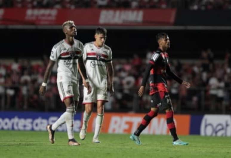 Arboleda e Ferraresi jogaram juntos pela primeira vez (Foto: Rubens Chiri / saopaulofc.net)