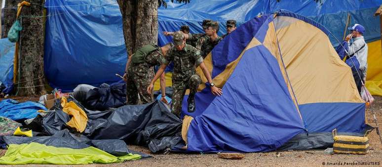 Acampamento só foi desmontado na manhã seguinte aos atos golpistas na Praça dos Três Poderes