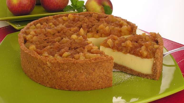 Torta de maçã com canela é a receita favorita de Aline Wirley, participante do BBB 23 – Foto: Guia da Cozinha