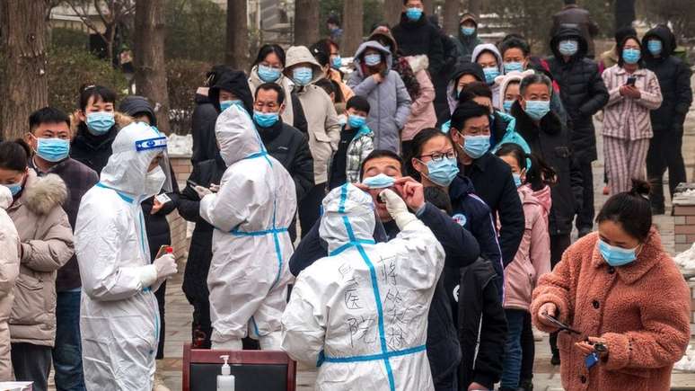 Na província chinesa de Henan, até 90% das pessoas foram recentemente infectadas com covid-19, segundo as autoridades de saúde